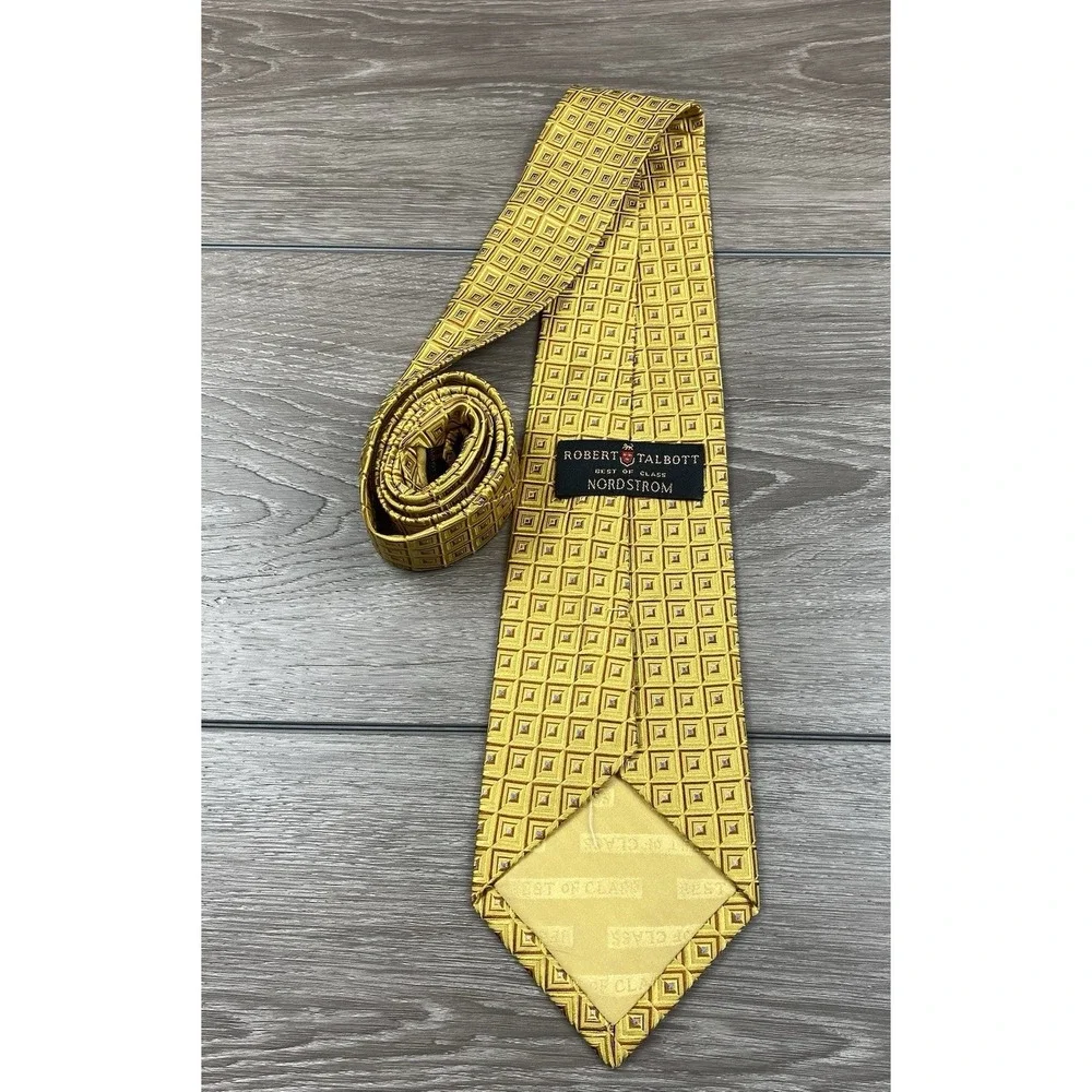 Robert Talbott Men's Best Of Class Square‎ Pattern Necktie Gold 57